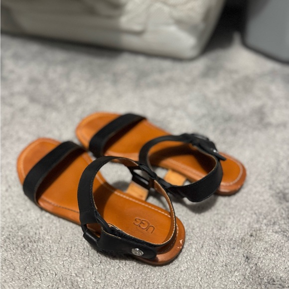 UGG sandals - Picture 3 of 7